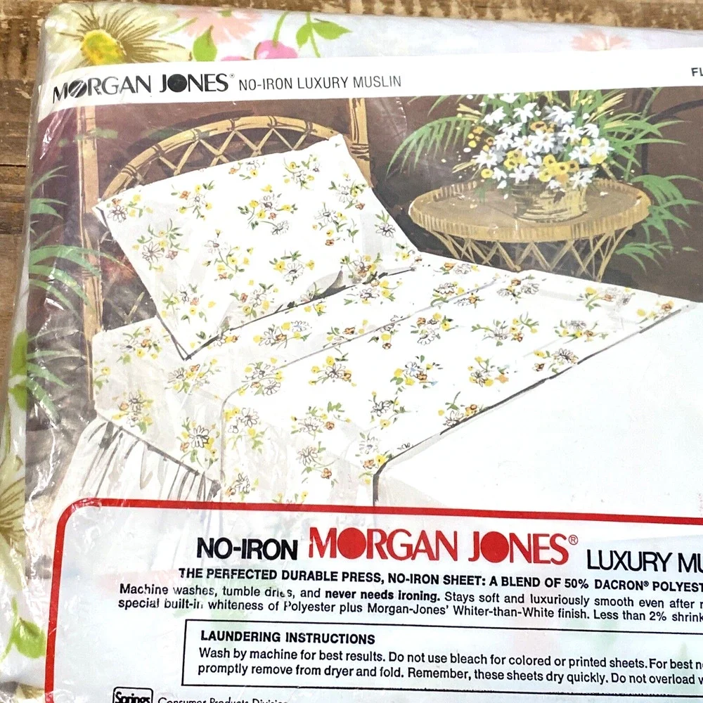 Vintage 1970s New Old Stock Morgan Jones Double Flat Sheet Flower Daisy Muslin